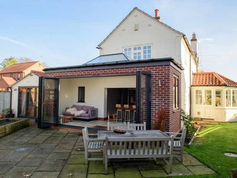 Bifold Plaistow